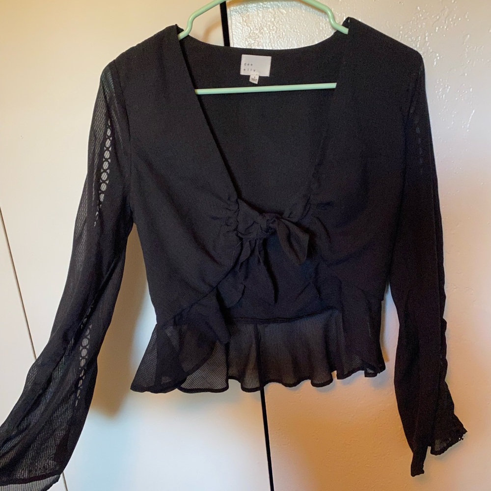 Black long sleeve crop top